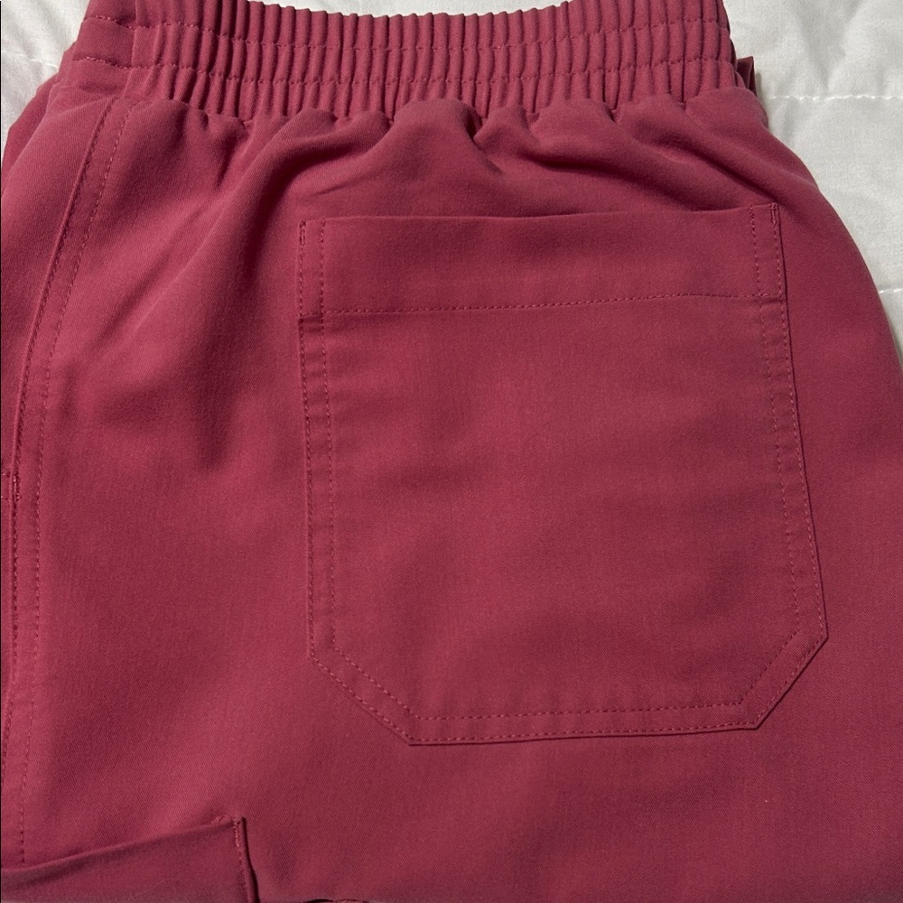 Figs Rose Scrub Top (small) and pants (medium) - Picture 2 of 7
